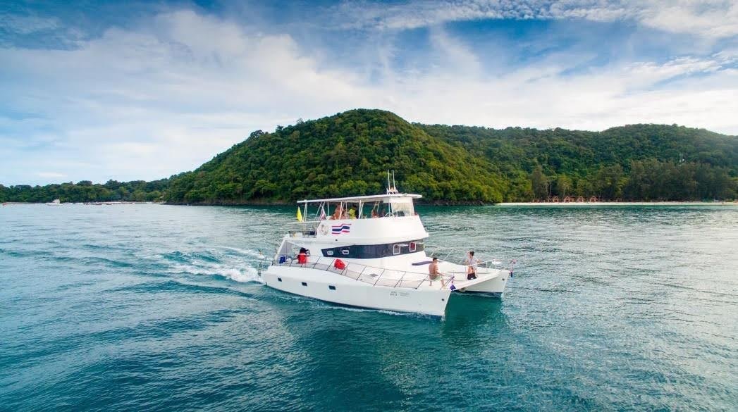 Double Deck Catamaran